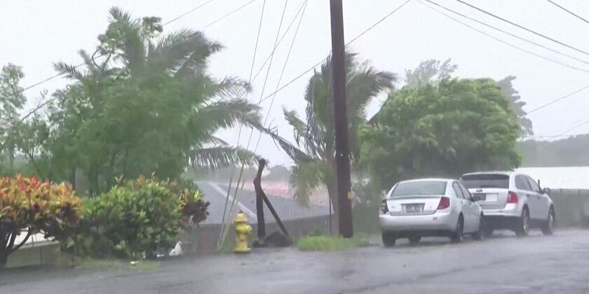 Hurricane Lala (4)