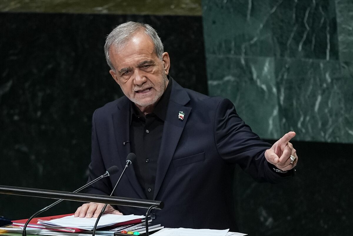 Pezeşkiyan: Husiler bizden emir almıyor!