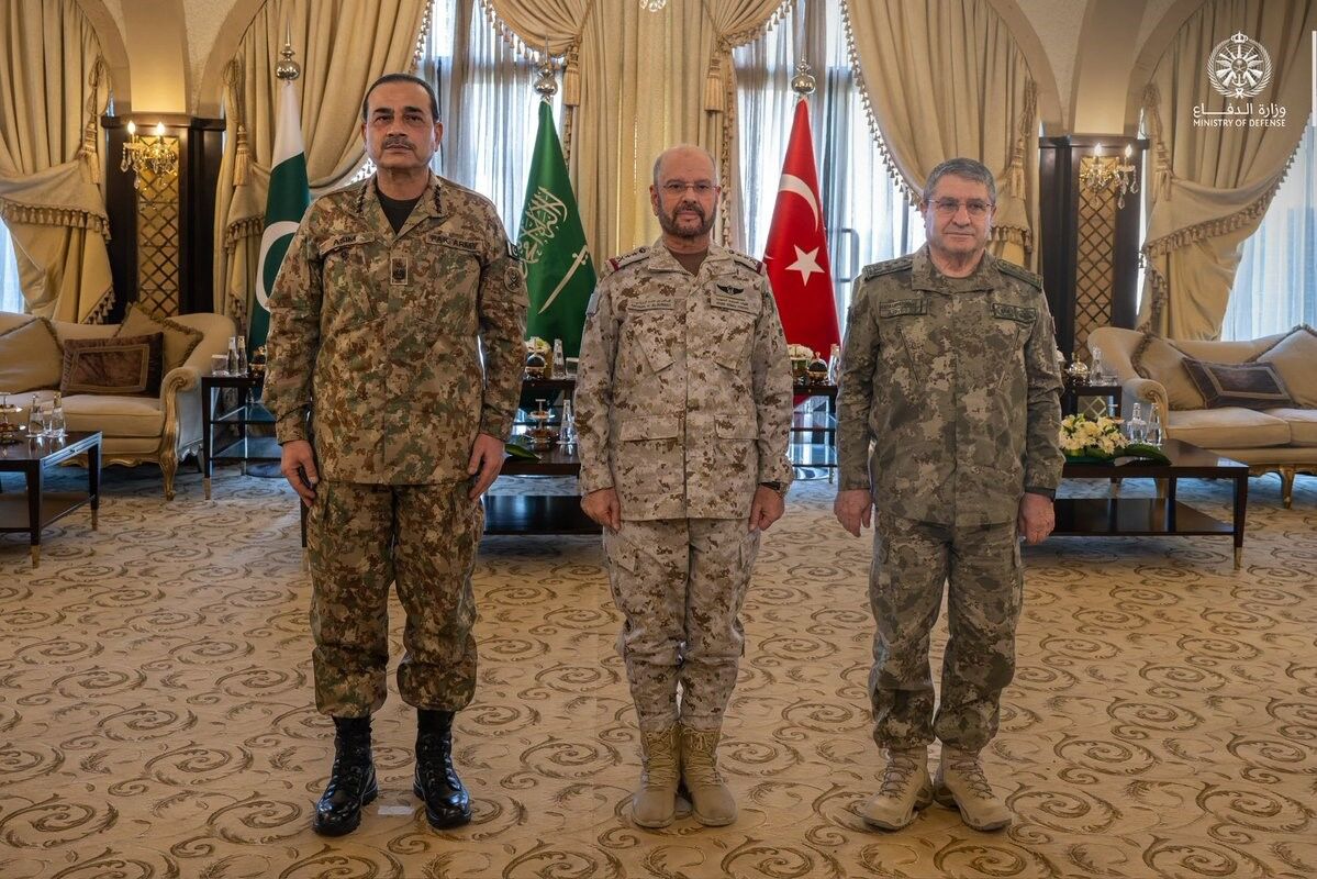 Türkiye, Pakistan ve Arabistan ortak askeri desteği görüştü!