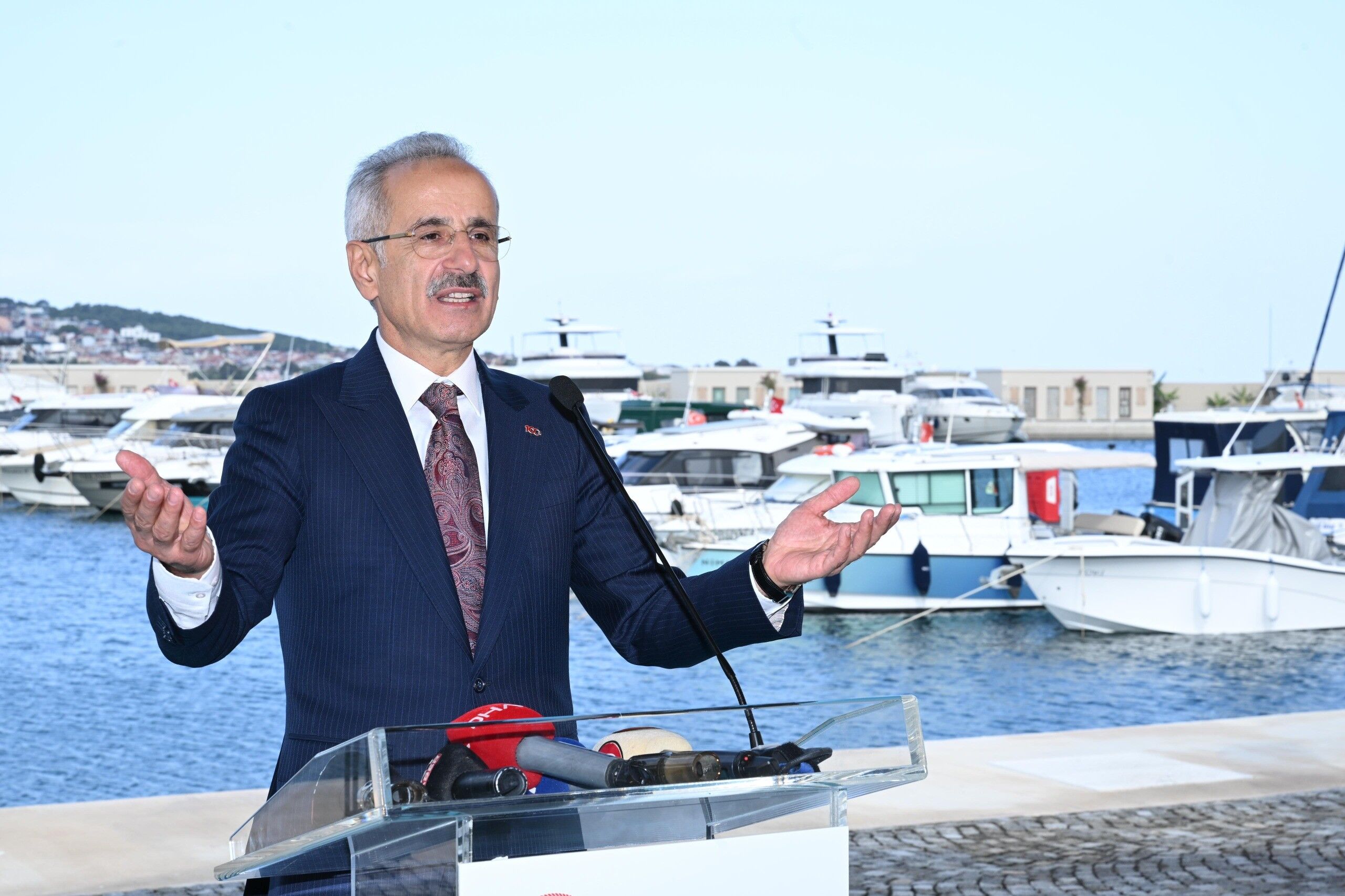 İlk yerli tarama gemisi suya indi!