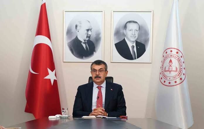 Bakan Tekin: PISA'da örneklemi OECD belirliyor