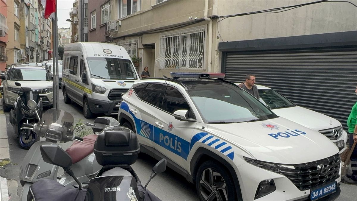 Şişli'de bir binanın 7. katından düşen kişi yaşamını yitirdi