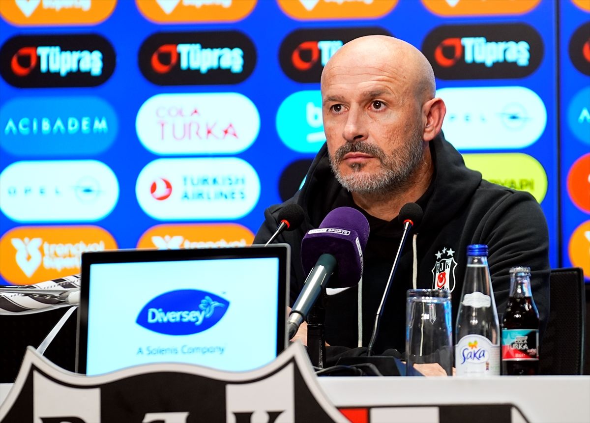 Vincenzo Italiano: Önemli isimler olmadan kazanabilmek önemli