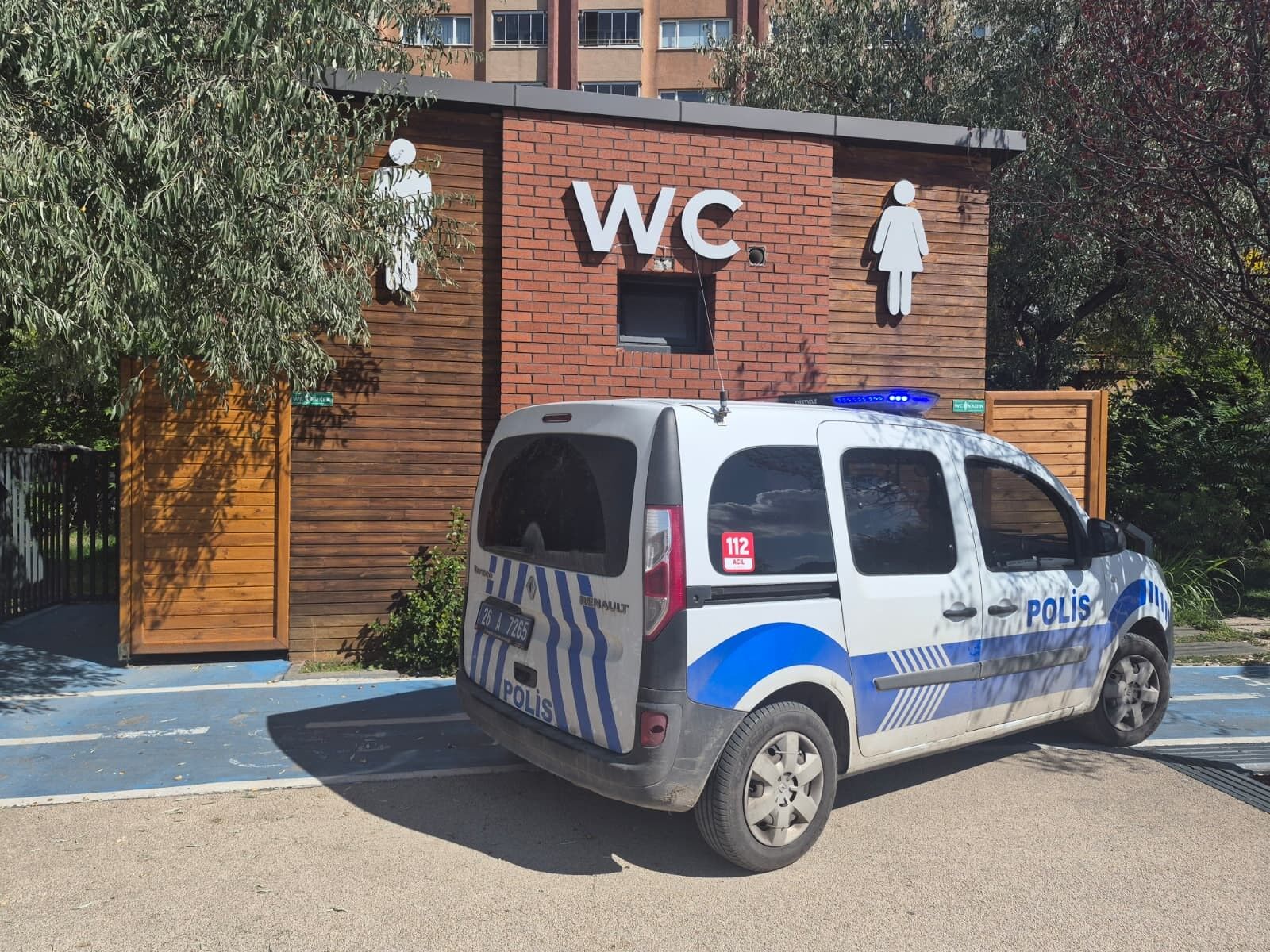 A W801855 04