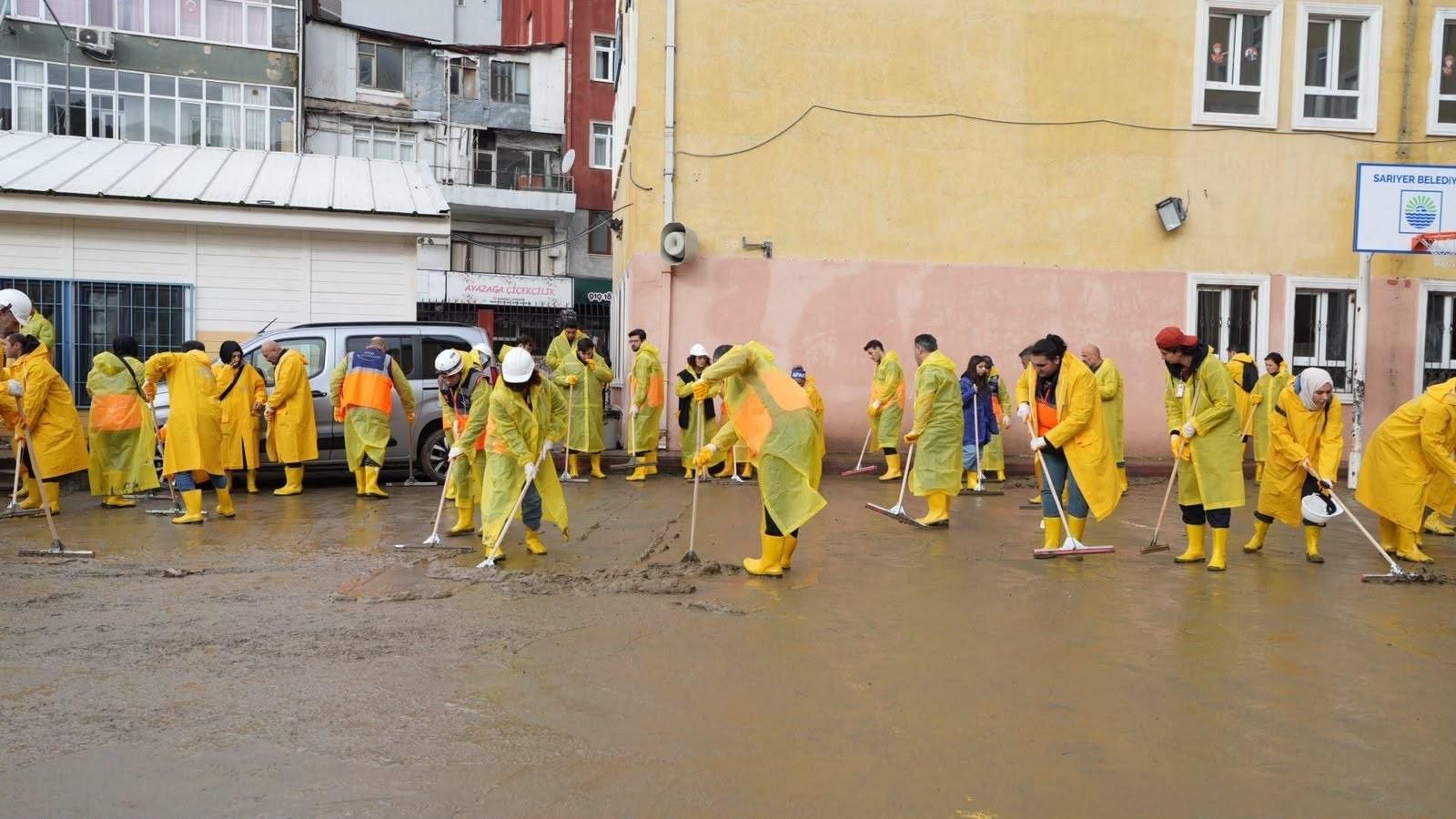 AFAD: Müdahale çalışmalarında 60 bin 395 personel görev yapıyor!
