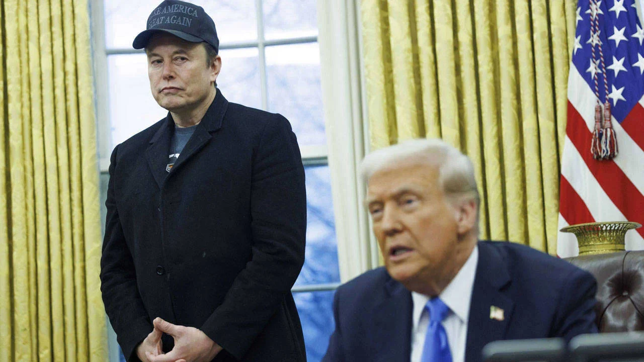 Elon Musk'tan Cumhuriyetçilere 276 milyon dolar bağış