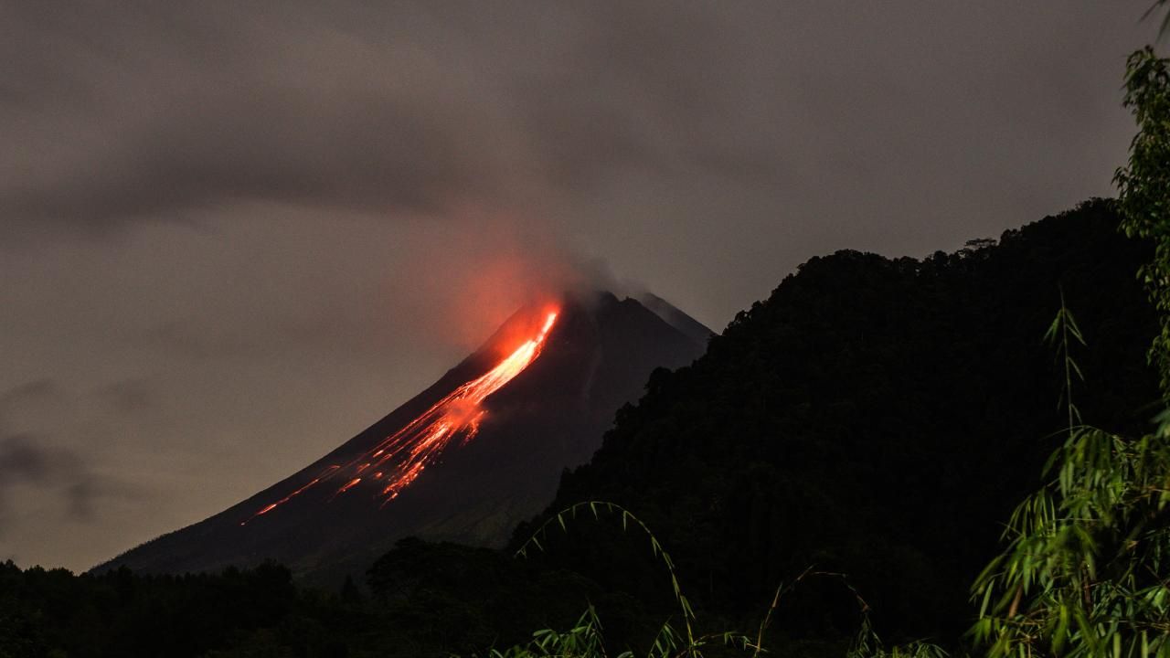 Merapi Yanardagi Aa 2036994
